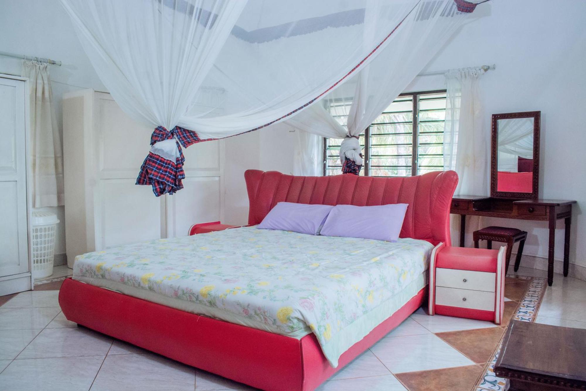 Kijani Cottages In Diani Diani Beach Esterno foto