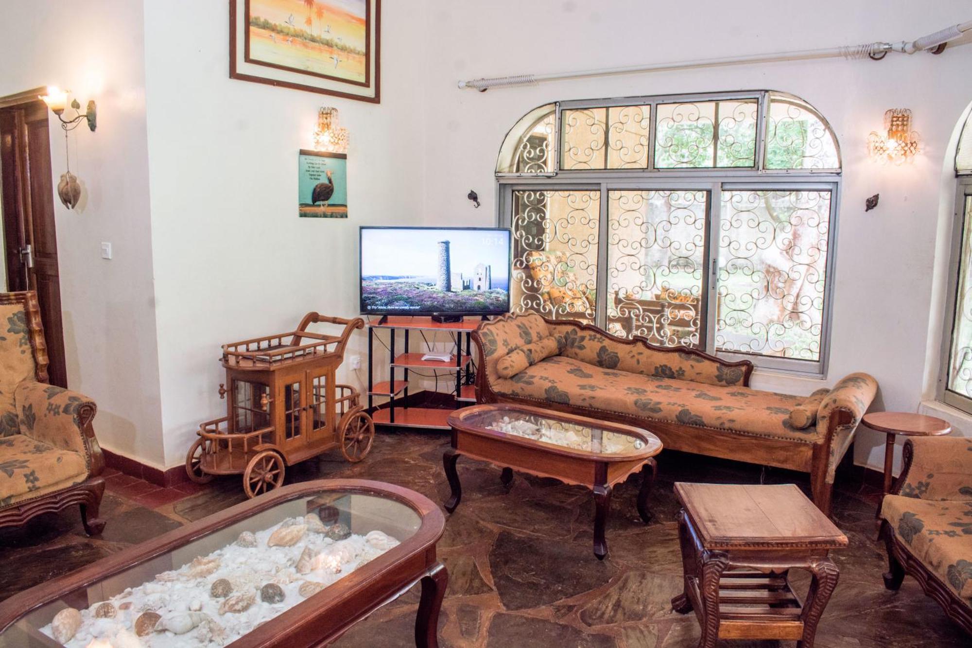 Kijani Cottages In Diani Diani Beach Esterno foto