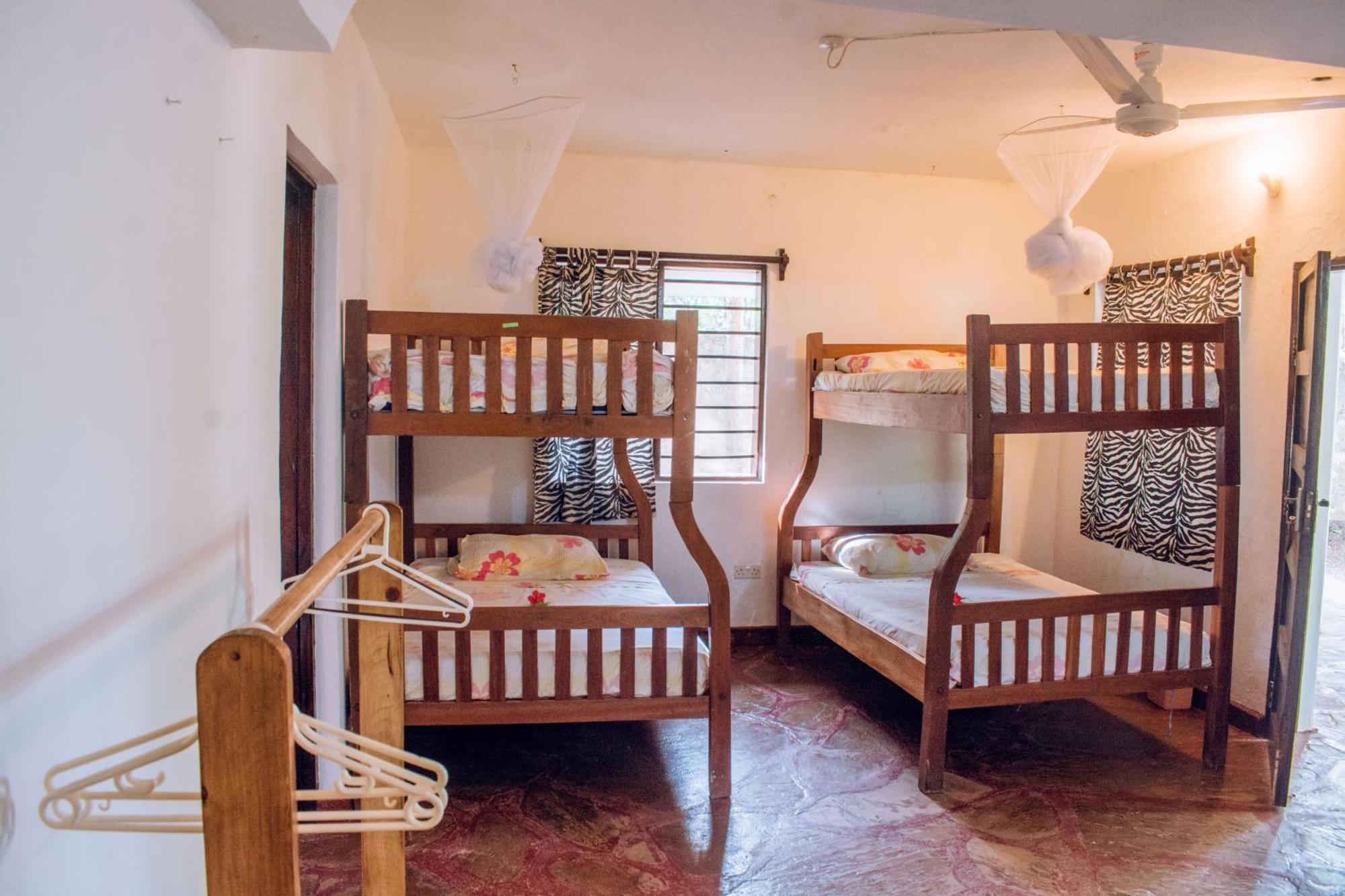 Kijani Cottages In Diani Diani Beach Esterno foto