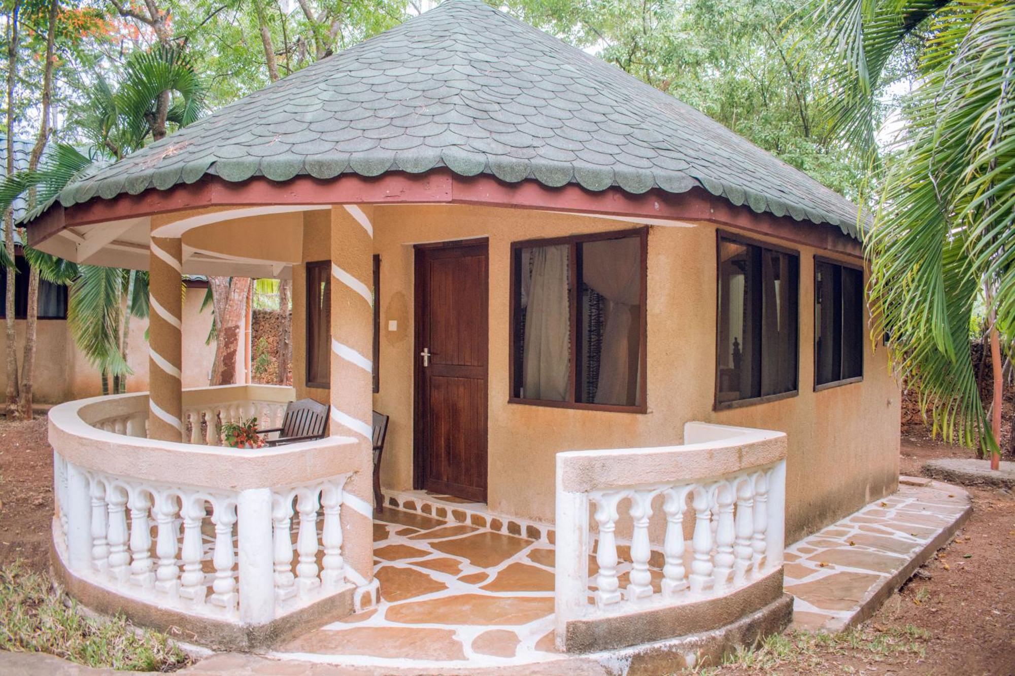 Kijani Cottages In Diani Diani Beach Esterno foto